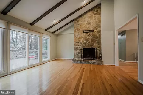 Living - 26 Basil Ct, Hockessin, DE 19707 photo 1 of 6
