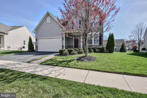 517 Hambleton Ln, Newark, DE 19702