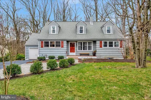 913 Darley Rd, Wilmington, DE 19810