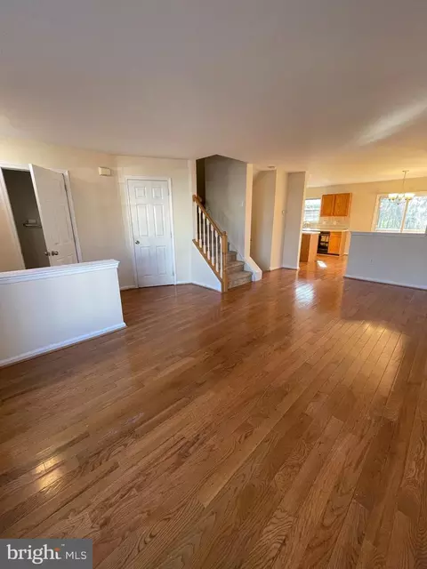 Living - 116 Couples Dr, Newark, DE 19702 photo 1 of 4