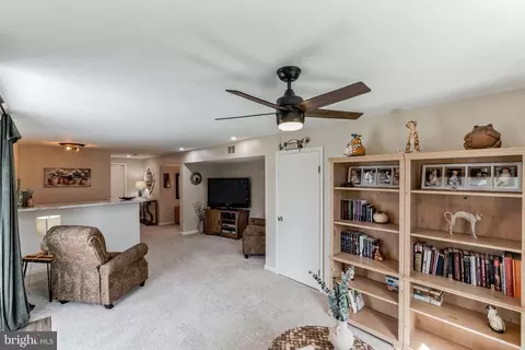 Living - 1004 Tulip Tree Ln, Newark, DE 19713 photo 3 of 3