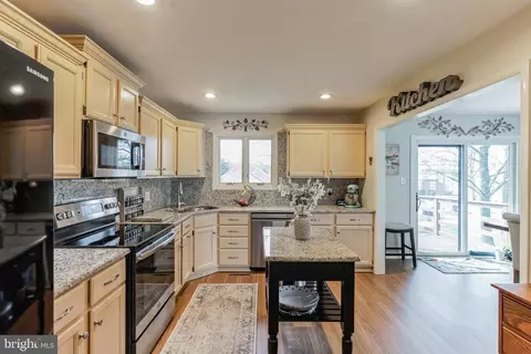 Kitchen - 1004 Tulip Tree Ln, Newark, DE 19713 photo 1 of 4