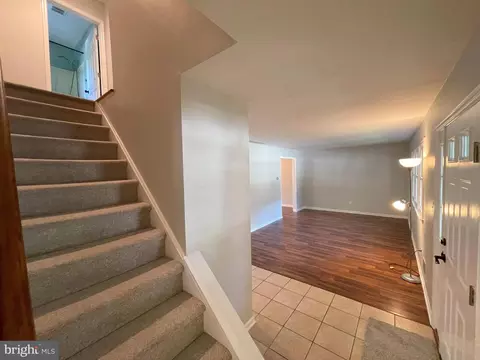 Entry Way - 811 Devon Dr, Newark, DE 19711 photo 2 of 5