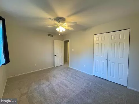 Bedroom - 811 Devon Dr, Newark, DE 19711 photo 3 of 10