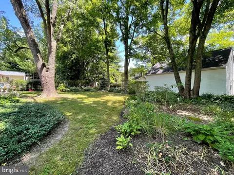 Exterior - 811 Devon Dr, Newark, DE 19711 photo 35 of 37