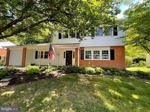 Exterior - 811 Devon Dr, Newark, DE 19711 photo 3 of 37