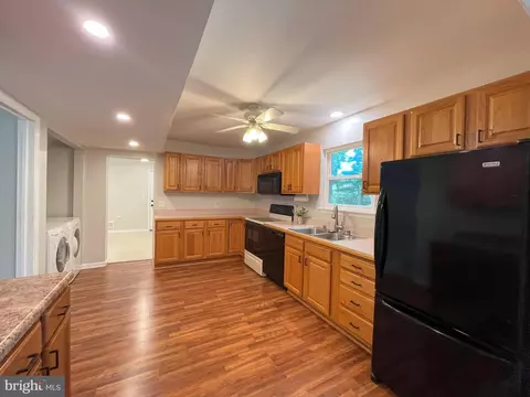 Kitchen - 811 Devon Dr, Newark, DE 19711 photo 1 of 3
