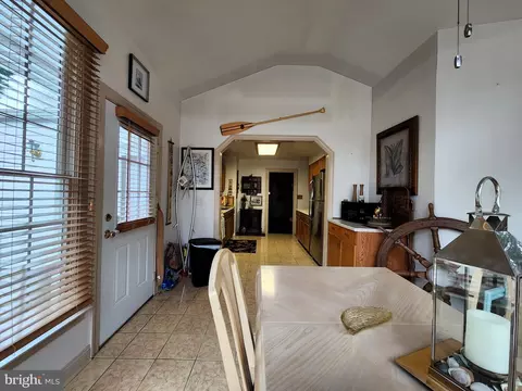 Dining - 336 Tamara Cir, Newark, DE 19711 photo 2 of 3