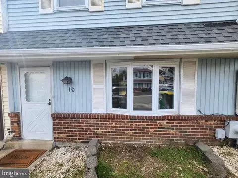 10 Margit Ln, Wilmington, DE 19810