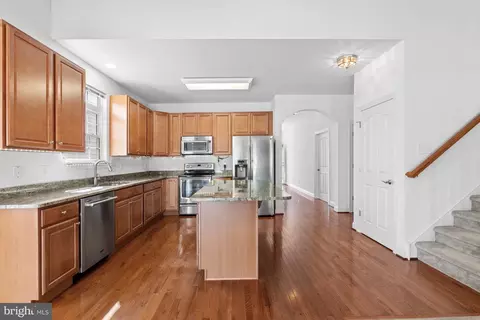 Kitchen - 83 Devalinder Dr, Newark, DE 19702 photo 3 of 6