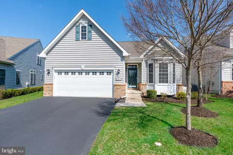 83 Devalinder Dr, Newark, DE 19702