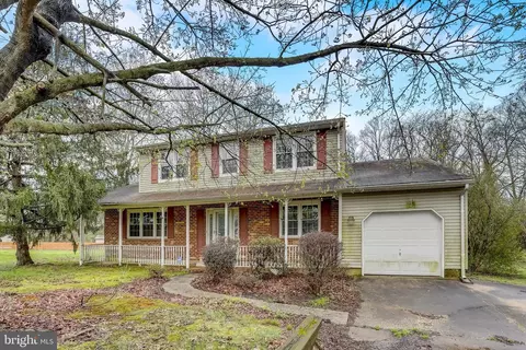Exterior - 9 Meadow Knoll Ct, Bear, DE 19701 photo 2 of 3
