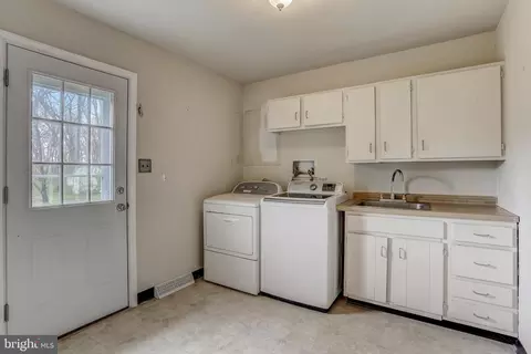Other - 9 Meadow Knoll Ct, Bear, DE 19701 photo 4 of 10