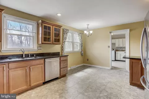 Kitchen - 9 Meadow Knoll Ct, Bear, DE 19701 photo 2 of 5