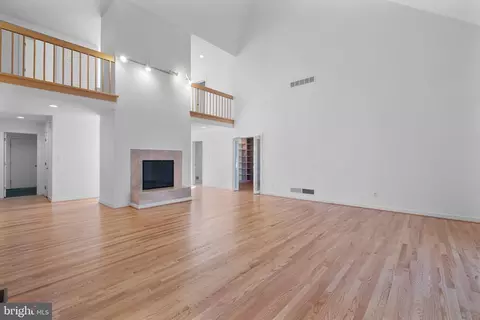 Living - 8 Forest Rdg, Newark, DE 19711 photo 1 of 2
