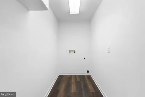 Entry Way - 8 Forest Rdg, Newark, DE 19711 photo 3 of 3