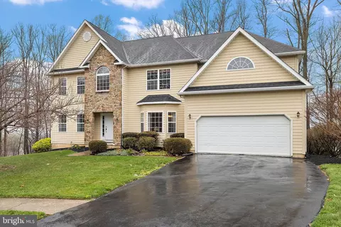 120 Syracuse Dr, Newark, DE 19713