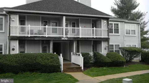 1405 Waters Edge Dr #165, Newark, DE 19702