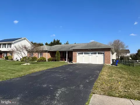 Exterior - 214 Mount Vernon Dr, Bear, DE 19701 photo 9 of 10