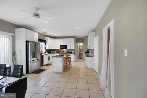 Kitchen - 2 Hempstead Dr, Newark, DE 19702 photo 1 of 2