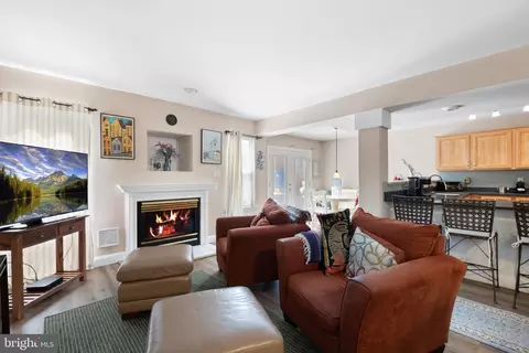 Living - 17 Pimlico Ln, Bear, DE 19701 photo 7 of 7