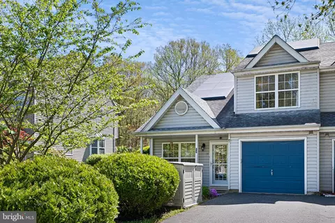 Exterior - 17 Pimlico Ln, Bear, DE 19701 photo 3 of 10