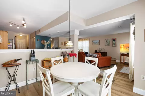 Dining - 17 Pimlico Ln, Bear, DE 19701 photo 3 of 4