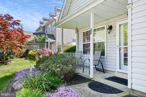 Exterior - 17 Pimlico Ln, Bear, DE 19701 photo 4 of 10