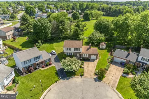 View/Area - 8 Pierson Ct, Bear, DE 19701 photo 2 of 3
