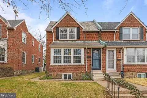 2009 W 17th St, Wilmington, DE 19806