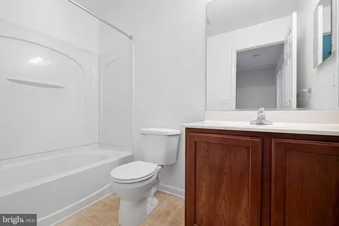 Bath - 87 Springfield Cir, Middletown, DE 19709 photo 3 of 3