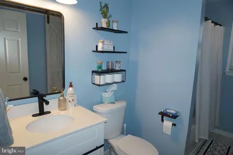 Bath - 159 Carlotta Dr, Bear, DE 19701 photo 1 of 4