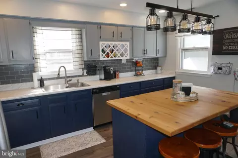 Kitchen - 159 Carlotta Dr, Bear, DE 19701 photo 2 of 5