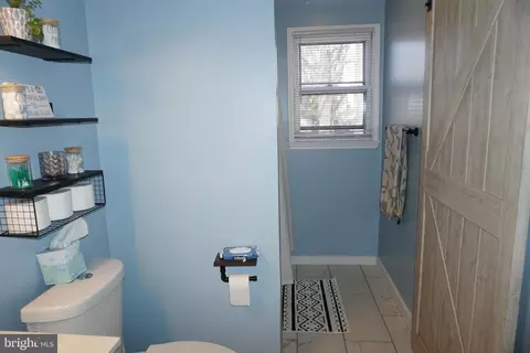 Bath - 159 Carlotta Dr, Bear, DE 19701 photo 2 of 4