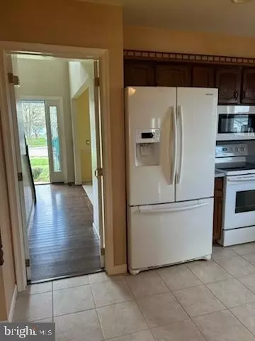 Kitchen - 16 Regal Ct, Bear, DE 19701 photo 2 of 3