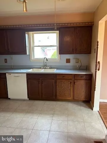 Kitchen - 16 Regal Ct, Bear, DE 19701 photo 1 of 3