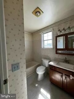 Bath - 16 Regal Ct, Bear, DE 19701 photo 1 of 2