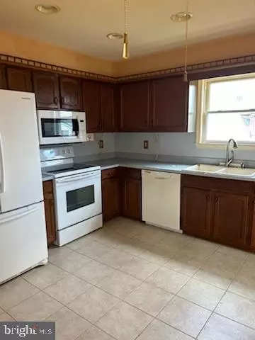 Kitchen - 16 Regal Ct, Bear, DE 19701 photo 3 of 3