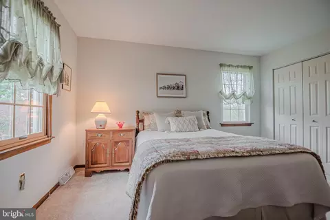 Bedroom - 14 Eagle Point Cir, Hockessin, DE 19707 photo 5 of 12