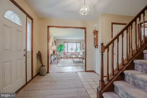 Entry Way - 14 Eagle Point Cir, Hockessin, DE 19707 photo 1 of 4