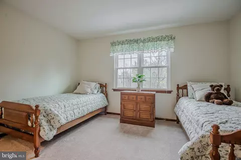 Bedroom - 14 Eagle Point Cir, Hockessin, DE 19707 photo 8 of 12