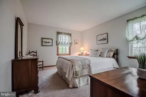 Bedroom - 14 Eagle Point Cir, Hockessin, DE 19707 photo 3 of 12