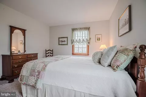 Bedroom - 14 Eagle Point Cir, Hockessin, DE 19707 photo 4 of 12
