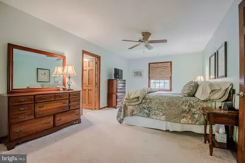 Bedroom - 14 Eagle Point Cir, Hockessin, DE 19707 photo 9 of 12