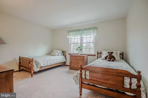 Bedroom - 14 Eagle Point Cir, Hockessin, DE 19707 photo 6 of 12