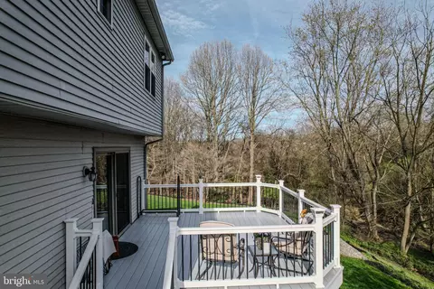 Exterior - 14 Eagle Point Cir, Hockessin, DE 19707 photo 8 of 12