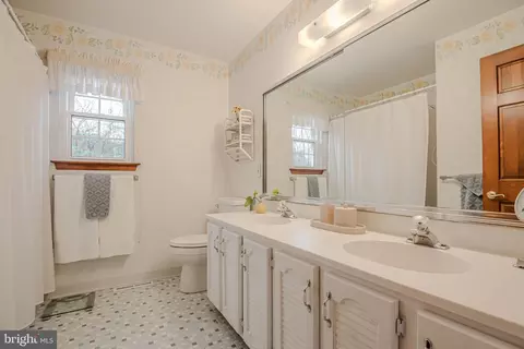 Bath - 14 Eagle Point Cir, Hockessin, DE 19707 photo 6 of 6