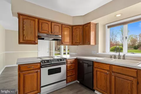 Kitchen - 55 General Maxwell Ct, Newark, DE 19702 photo 2 of 10