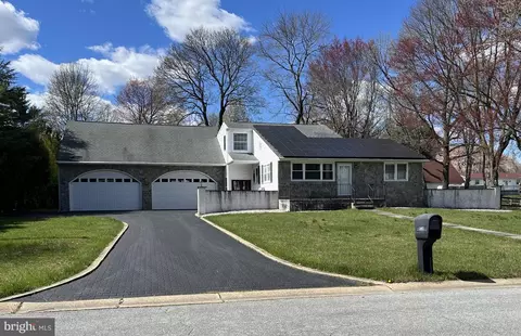 2407 Greenleaf Dr, Wilmington, DE 19810