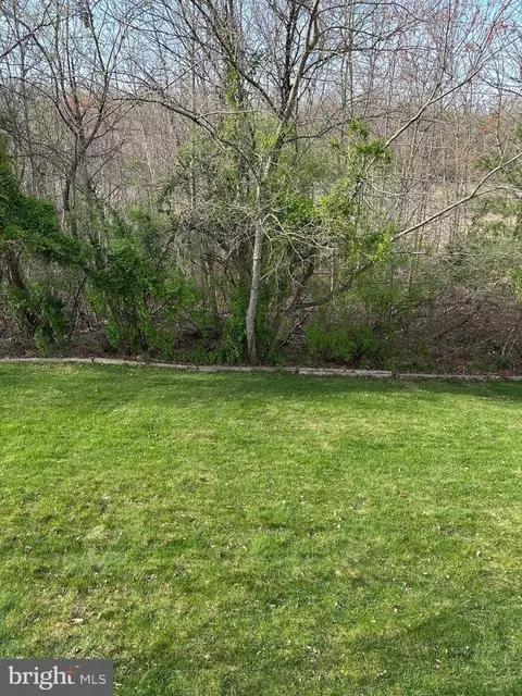 Exterior - 18 Deasy Dr, Newark, DE 19702 photo 7 of 7